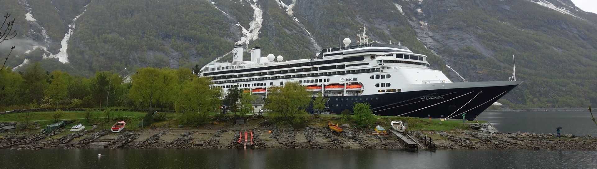 טיול שייט מאורגן