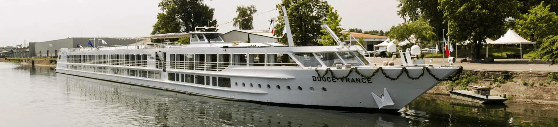 שייט נהרות בספינה מפוארת