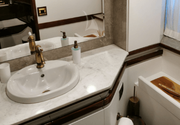 גולט ביוון חדר אמבטיה