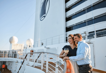 זוג על סיפון אוניית הולנד אמריקה