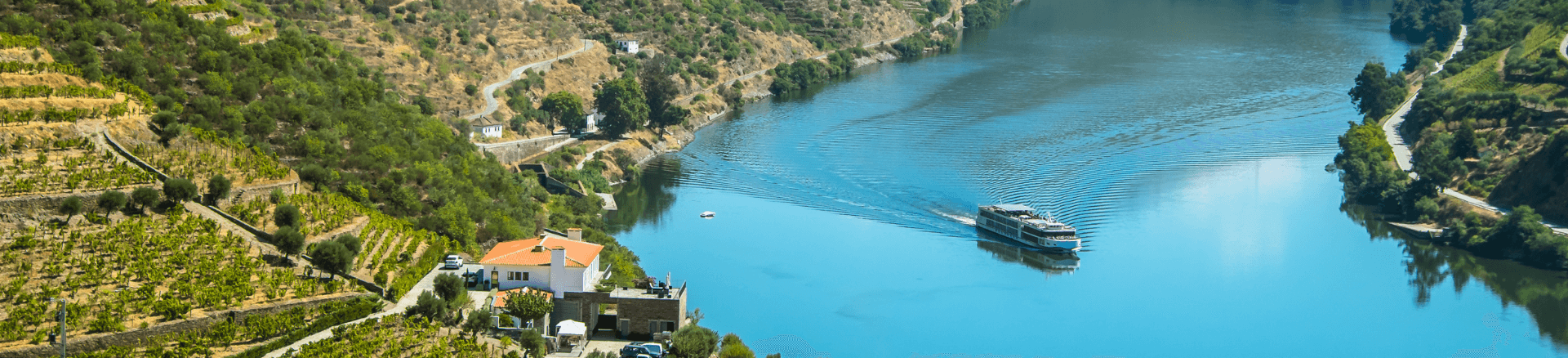 שייט בספינות נהר בעמק הדורו בפורטוגל