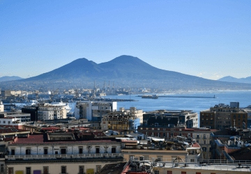 טיסות לאו קוסט טיסה זולה לנאפולי