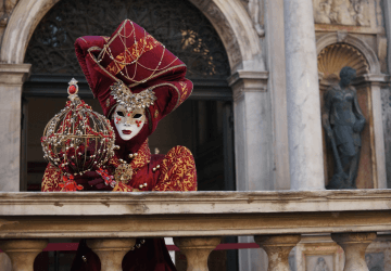 טיסה לונציה